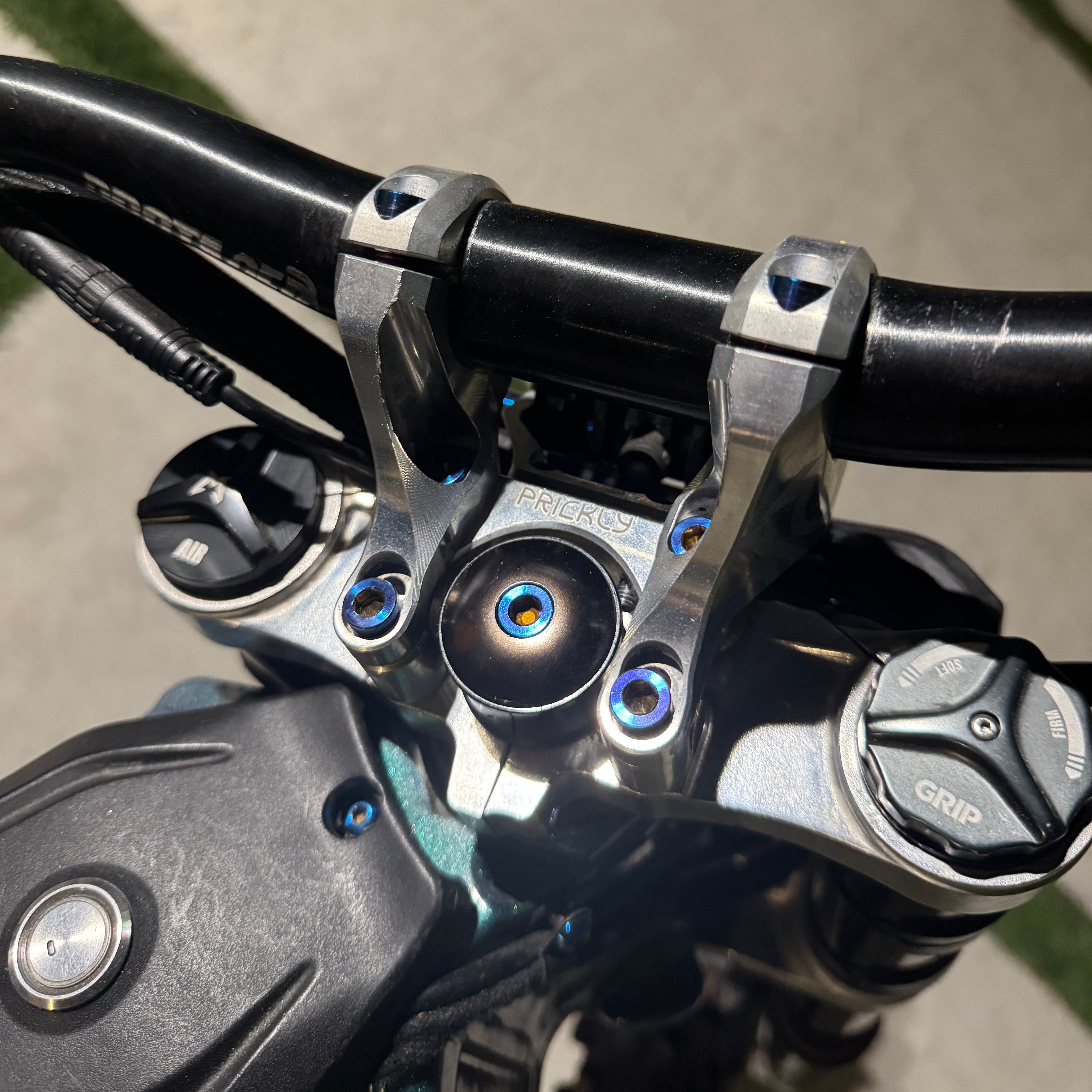 Titanium Stem Lock Bolt