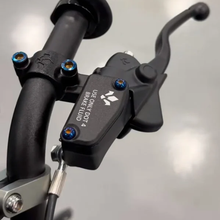 Load image into Gallery viewer, Formula Brake Reservoir Bolts
