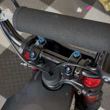 Load image into Gallery viewer, Titanium Tuttio/Yozma/RTR/Ebox Direct Mount Bolts
